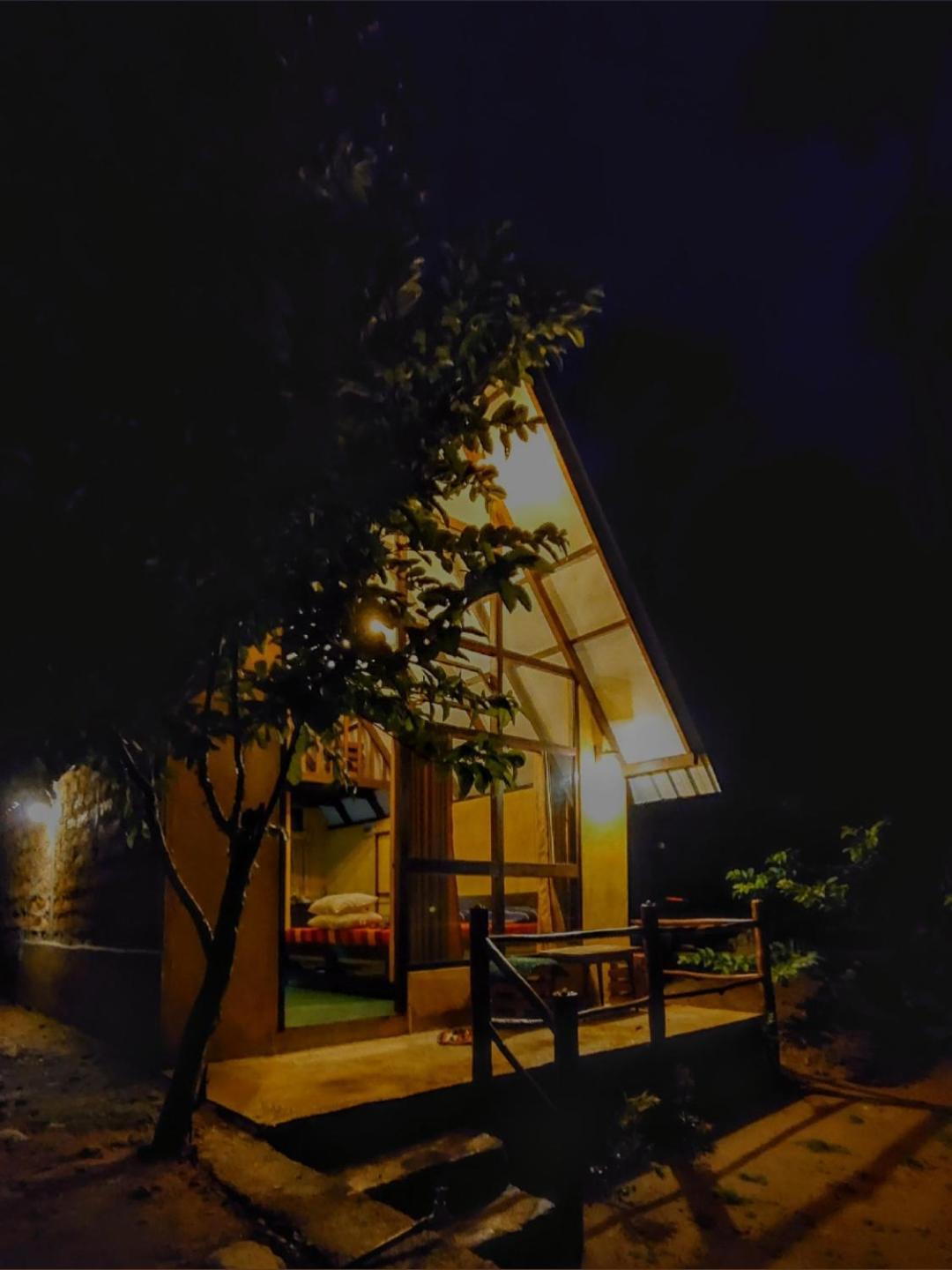 Rainforest Cabin Deniyaya Exterior photo